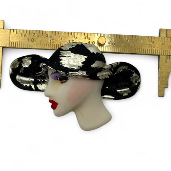 Vintage Woman Lady Face Profile Hat Brooch Hand Painted Art Deco Flapper Pin - Picture 2 of 7